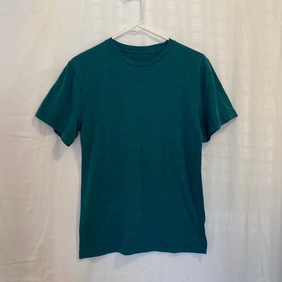 West 49 Short Sleeve Tshirt - size S - Picture 1 of 2